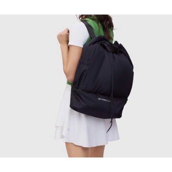 Beyond Yoga Handbags - Beyond Yoga Black Convertible Gym Bag One Size